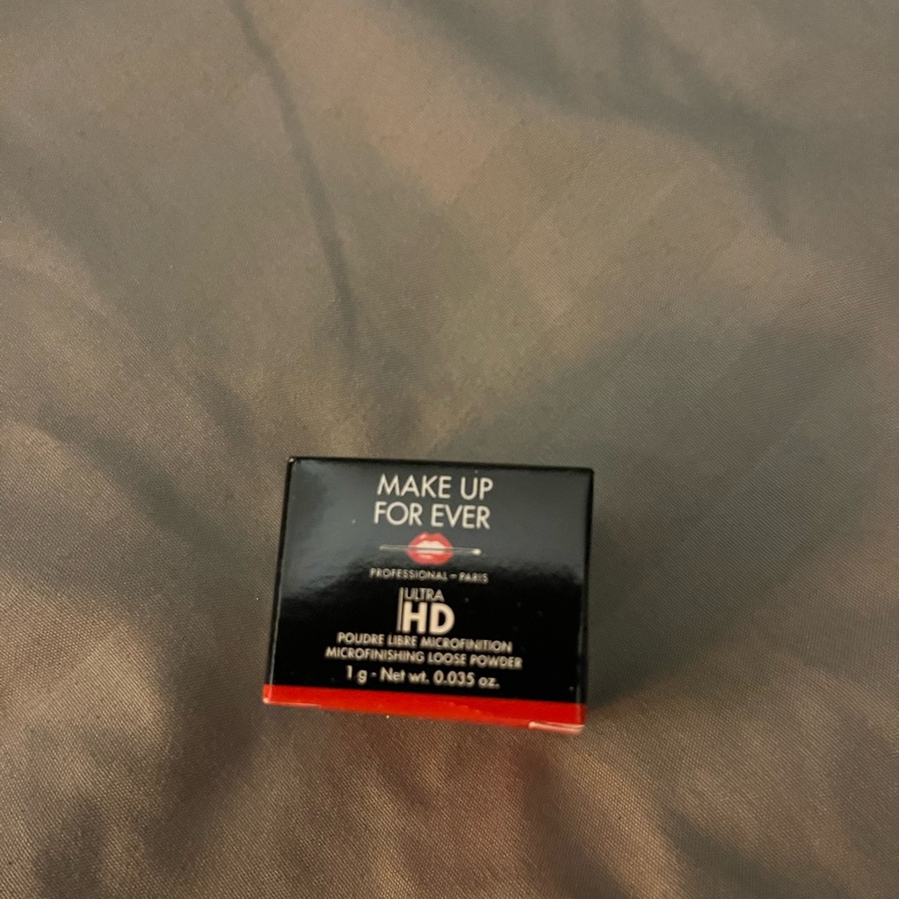 Makeup forever HD loose powder